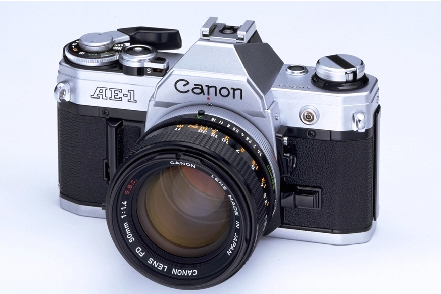 CANON AE-1